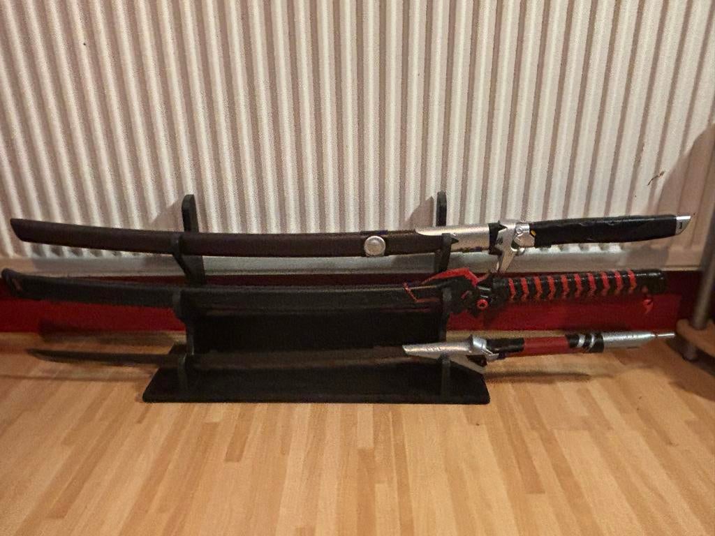 Overwatch Genji Replica Zwaarden Set met Standaard, Ophalen, Zo goed als nieuw