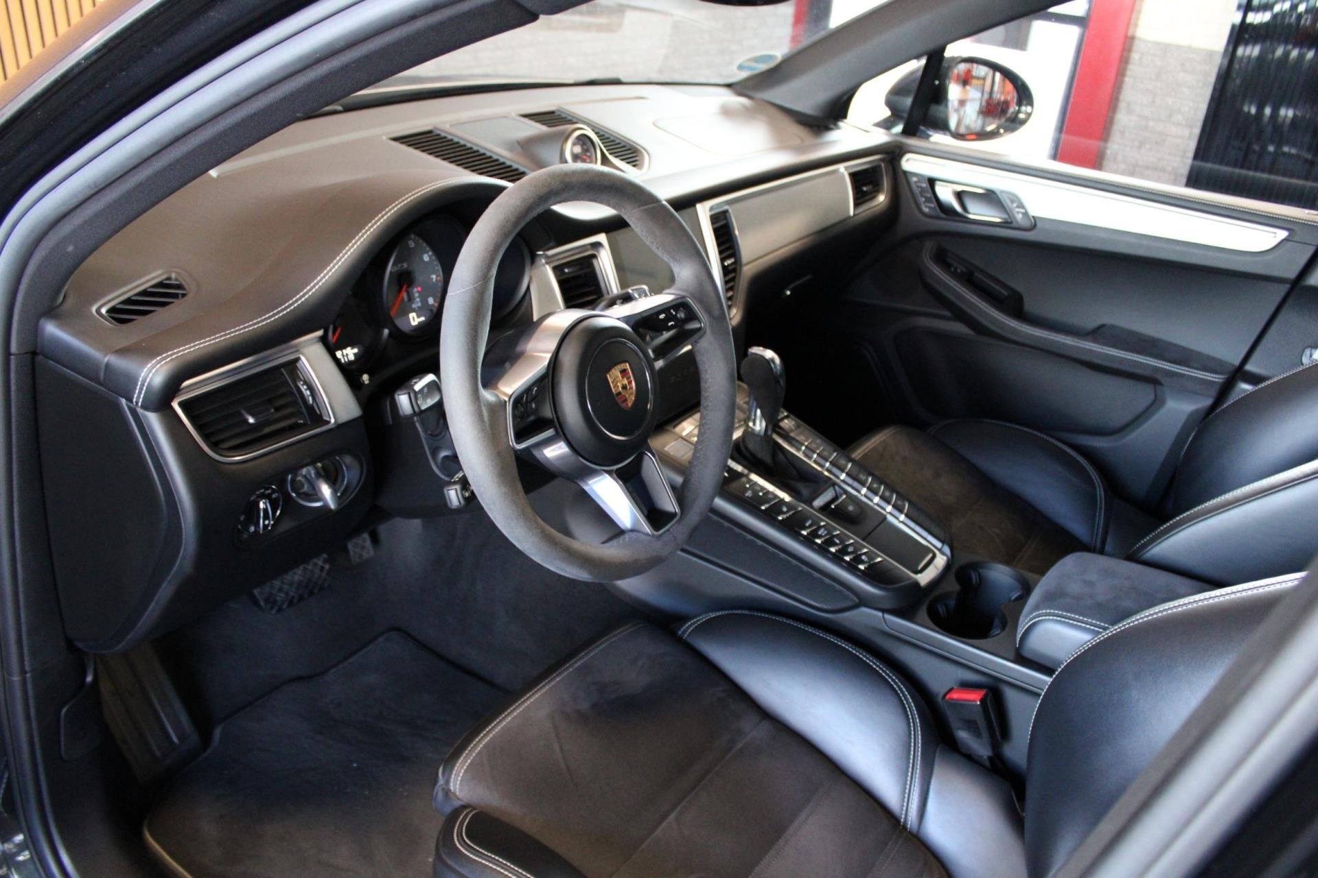 Foto 8 van Porsche Macan 3.0 GTS | Pano | Luchtvering | Sport Chrono !