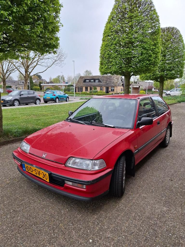 Honda Civic 1.5 I GLX 16V AUTOMAAT 1991 Rood, Auto's, Honda, 4 cilinders, Origineel Nederlands, Trekhaak, Grijs