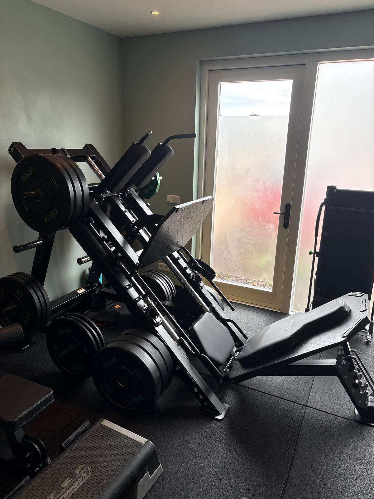 Newton Fitness Legpress Hacksquat BLK-875, Sport en Fitness, Fitnessapparatuur, Ophalen, Krachtstation, Zo goed als nieuw, Metaal