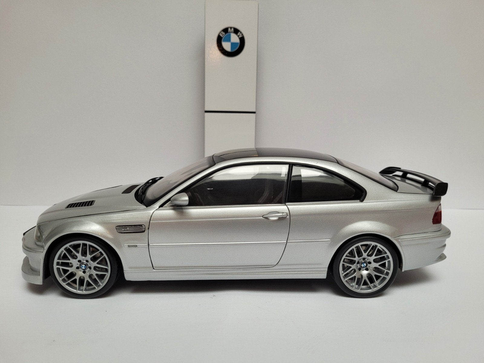 Kyosho 1:18 BMW E46 M3 GTR Limited Edition Zilver, Ophalen of Verzenden, Zo goed als nieuw, Auto, Kyosho