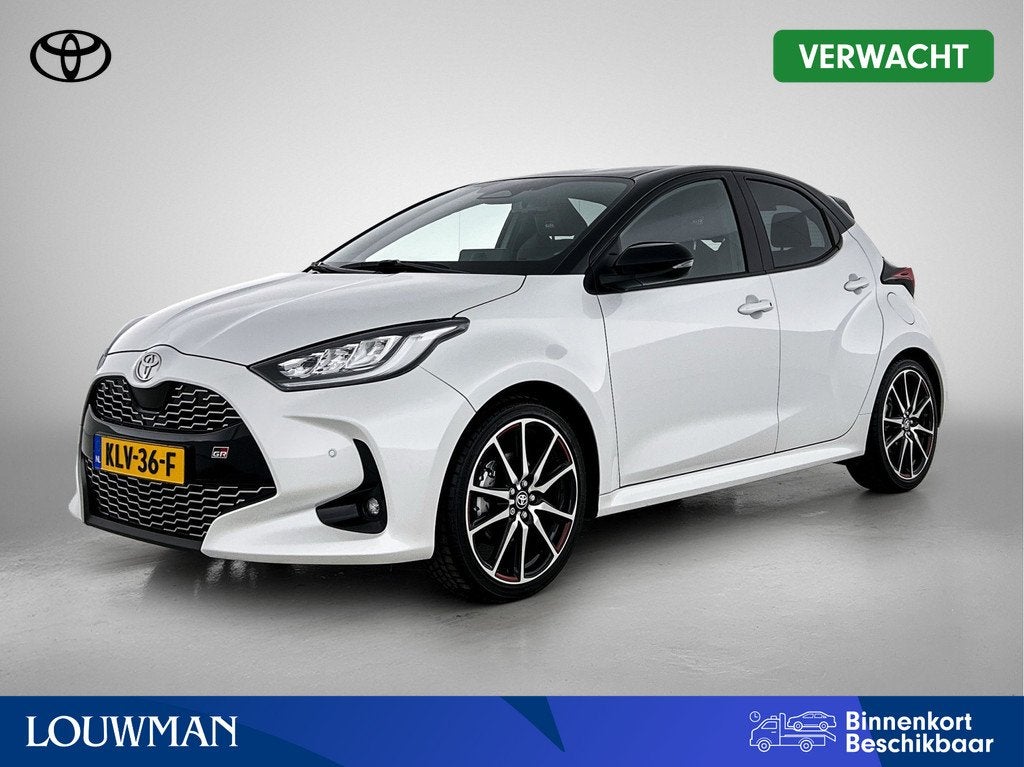 Toyota Yaris 1.5 Hybrid 130 GR SPORT + | BTW voertuig | JBL, Auto's, Toyota, 12 maanden, 450 kg, Gebruikt, 450 kg