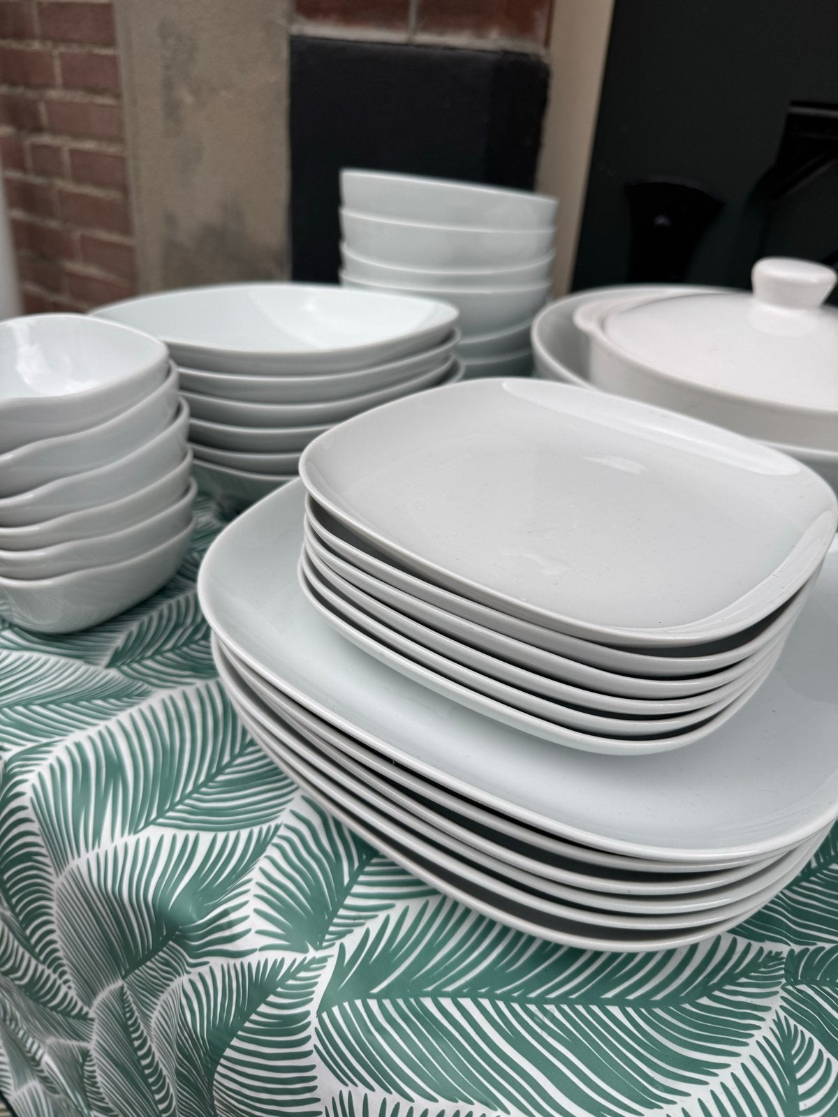 Compleet wit IKEA servies set (6-pers) met gratis extra's, Huis en Inrichting, Ophalen, Gebruikt, IKEA, Compleet servies