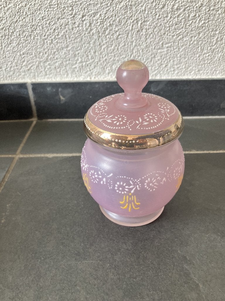 Vintage bonbonnière, Ophalen