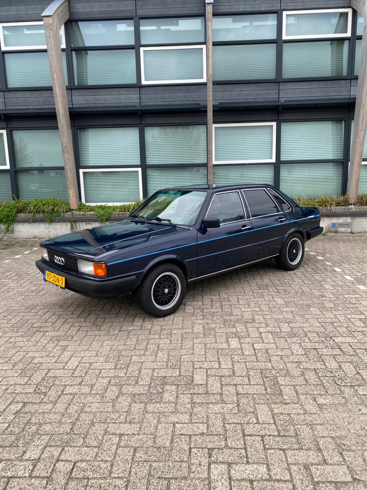 Audi 80 1.6 CL 1984 Blauw, 455 kg, 74 pk, 4 cilinders, Blauw