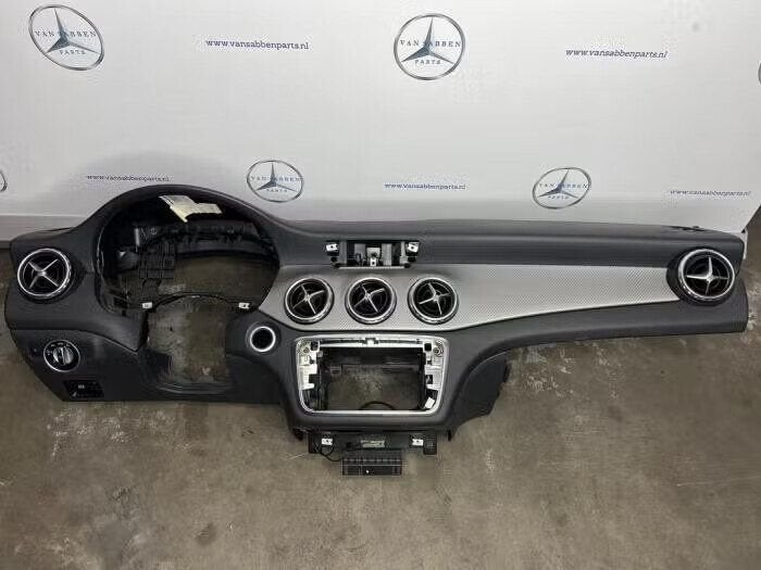Dashboard van een Mercedes CLA, Ophalen of Verzenden, Gebruikt
