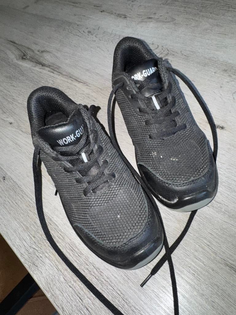 Work guard stalen neuzen, Kleding | Dames, Schoenen, Zo goed als nieuw, Werkschoenen, Zwart, Ophalen of Verzenden