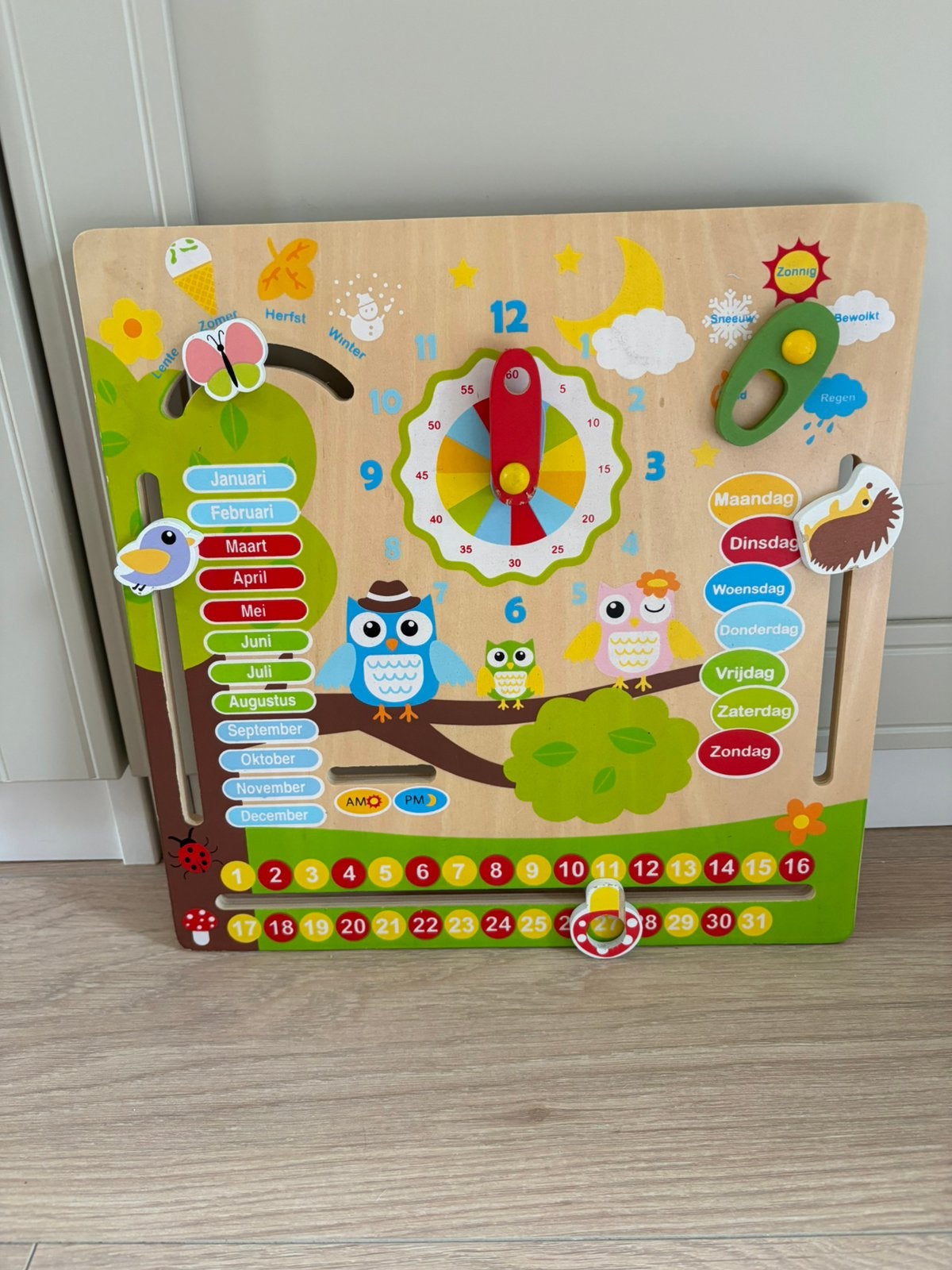 Houten kalender en klok, Kinderen en Baby's, Speelgoed | Houten speelgoed, Ophalen of Verzenden, Zo goed als nieuw