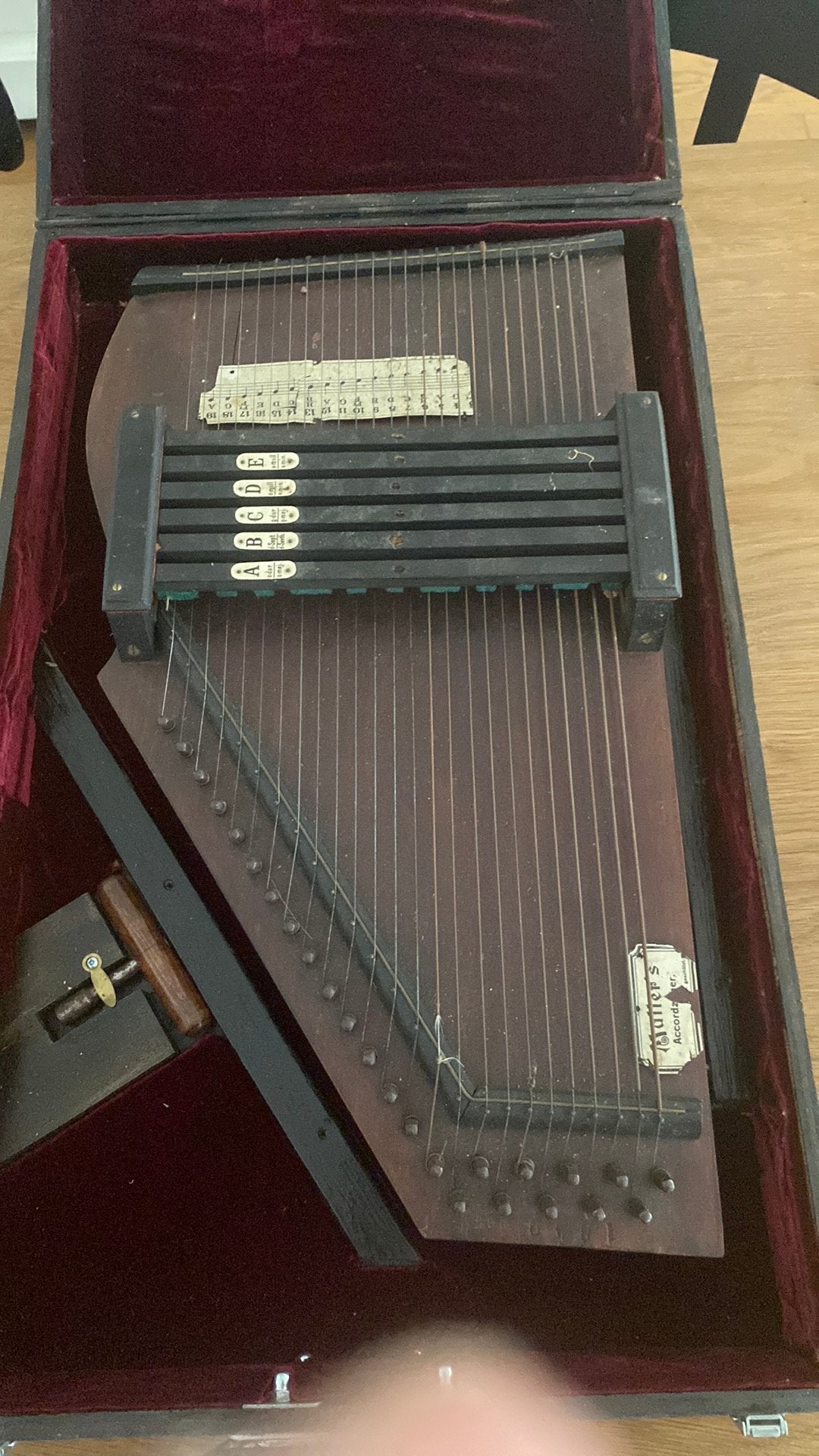 Autoharp met kist en stemsleutel, Muziek en Instrumenten, Ophalen of Verzenden, Gebruikt