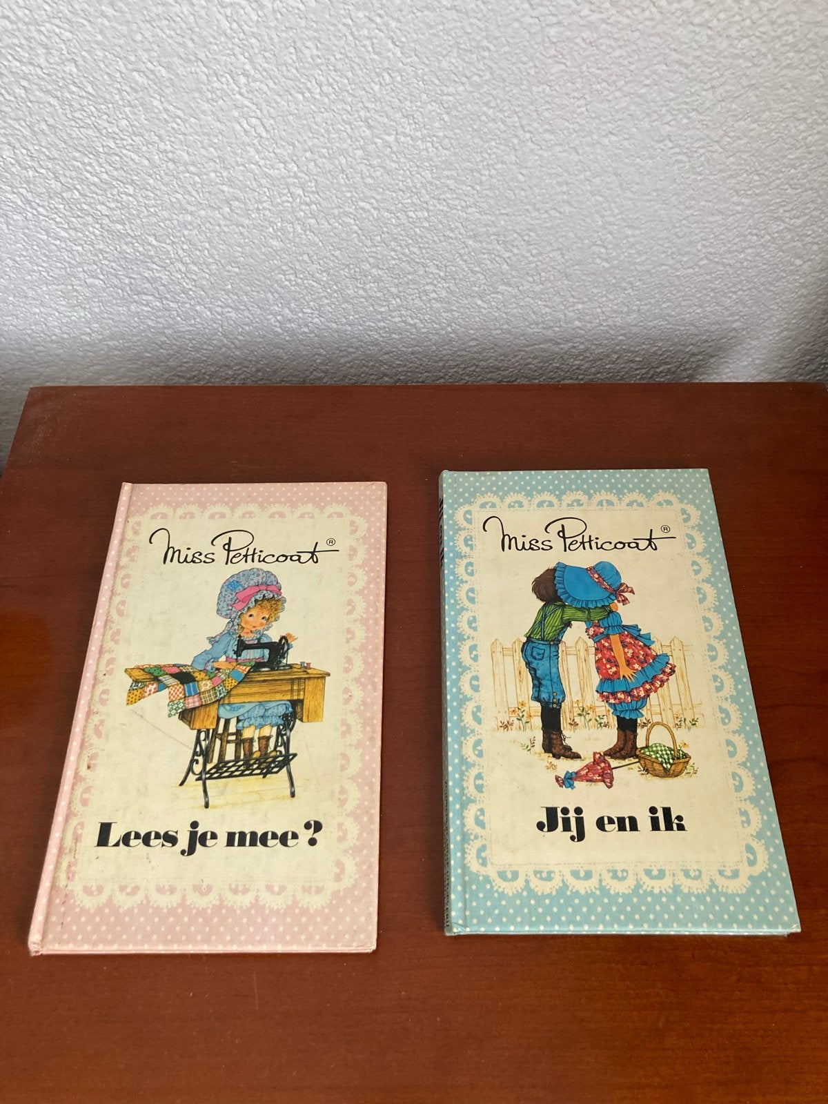 Miss Petticoat Boeken: Lees je mee? & Jij en ik, Ophalen of Verzenden, Gelezen, Fictie algemeen