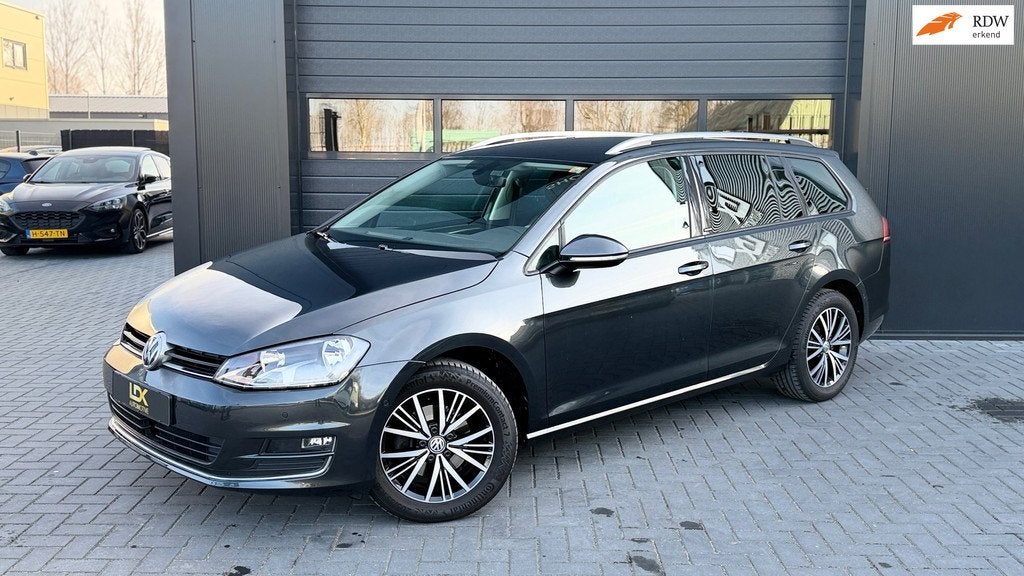 Volkswagen Golf Variant 1.2 TSI Business Edition Connected, Euro 6, 4 cilinders, Leder en Stof, Golf Variant