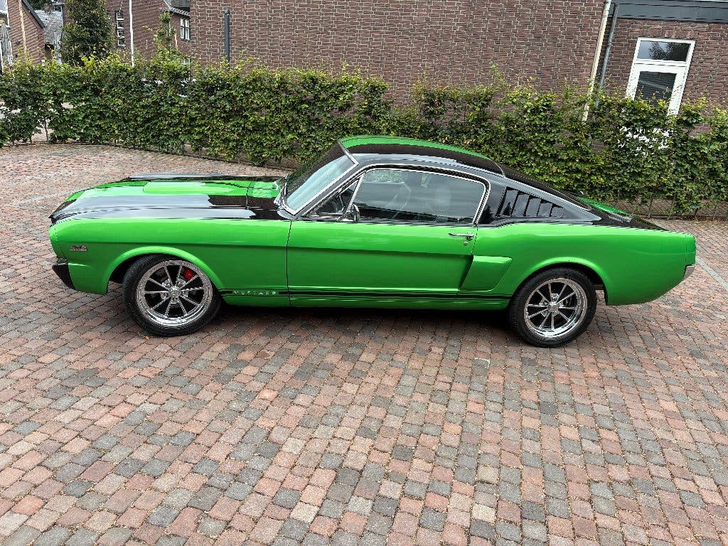 Diverse Ford Mustangs 65-69 met Nederlands kenteken, foto 6