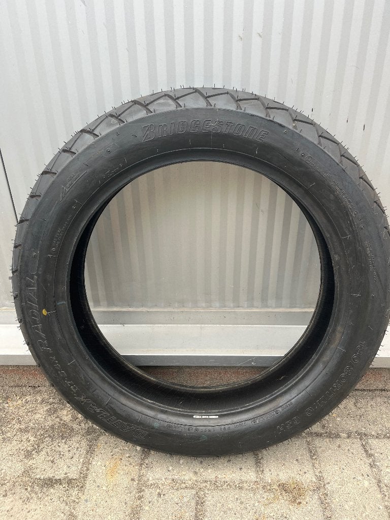 Bridgestone 130/80 17 motorband NIEUW, Ophalen of Verzenden, Nieuw, Overige typen