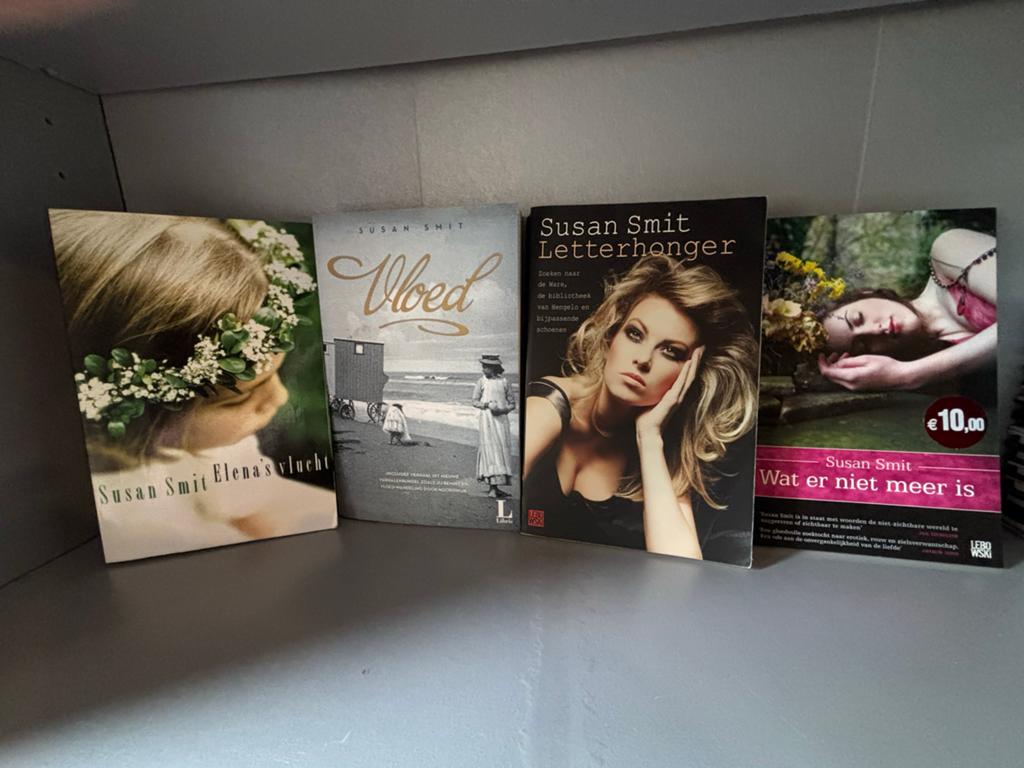 5 boeken van Susan Smit: Vloed, Letterhonger, Elena's vlucht, Ophalen of Verzenden, Gelezen, Nederland