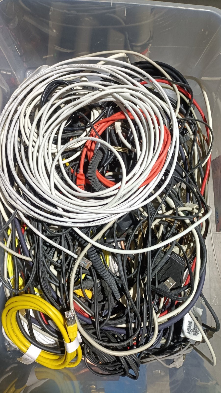 Grote partij diverse kabels (UTP, HDMI, Scart, etc.), Audio, Tv en Foto, Audiokabels en Televisiekabels, Ophalen of Verzenden