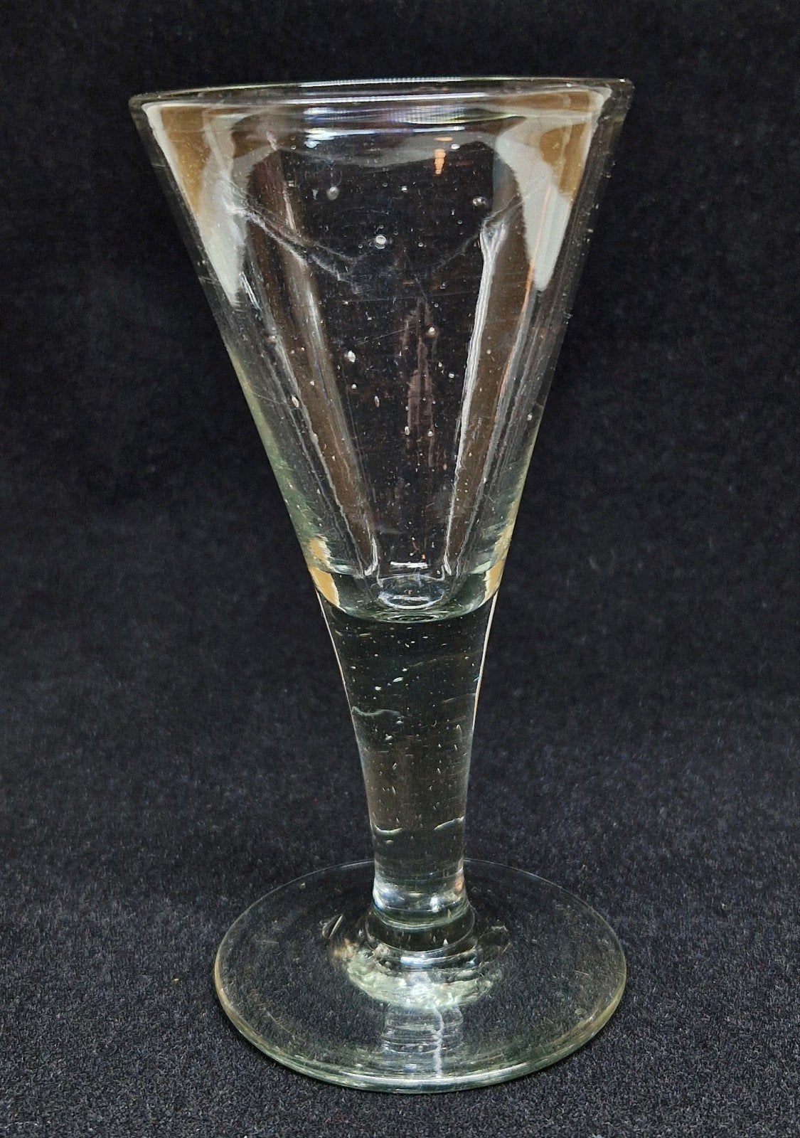 Antiek trompetvormig kelkglas / wijnglas, 1e helft 18e eeuw, Antiek en Kunst, Antiek | Glas en Kristal, Ophalen