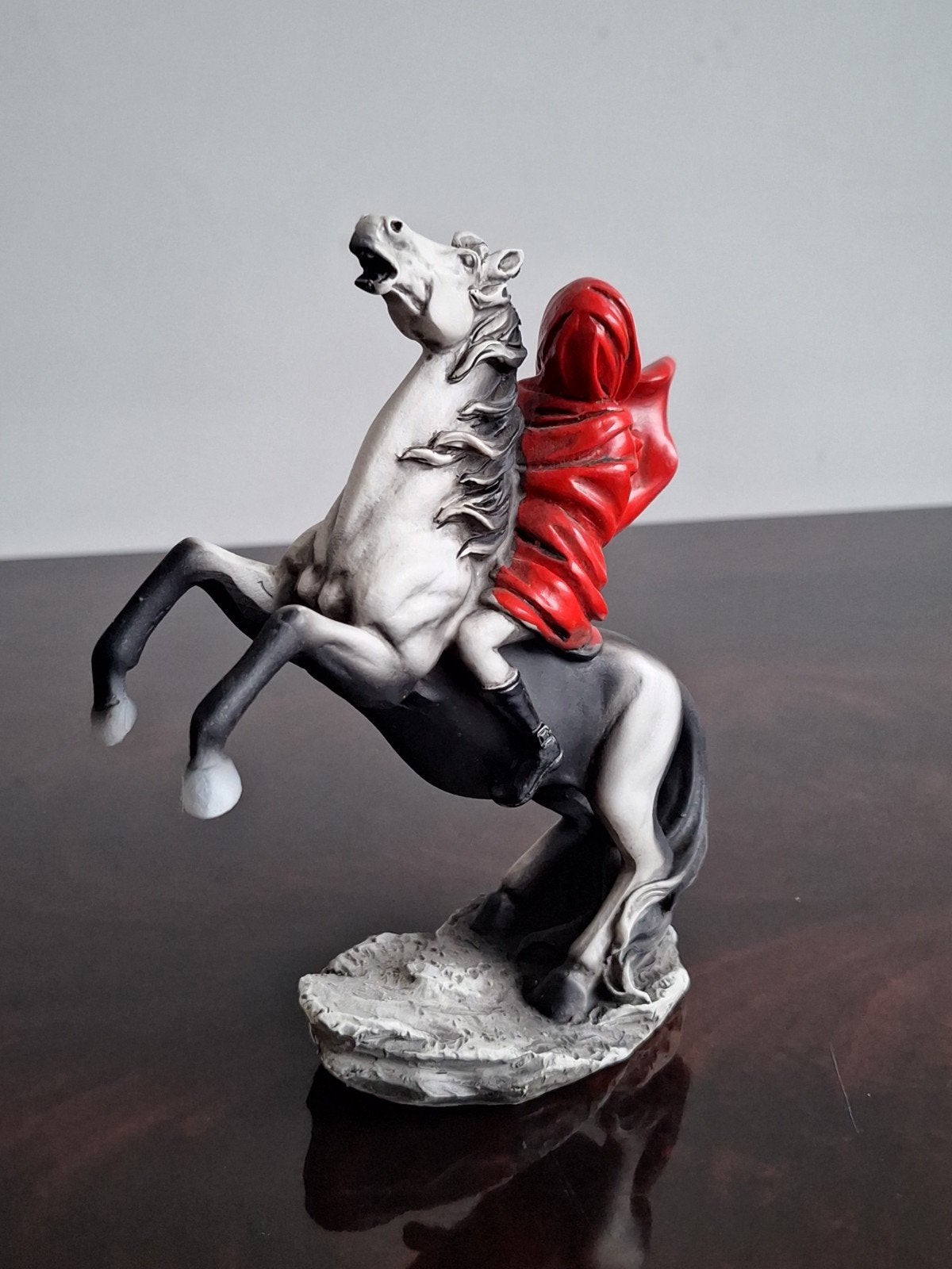 Banksy Napoleon op paard - Uniek Beeld, Antiek en Kunst, Overige onderwerpen, Kunststof, Ophalen of Verzenden, 20 - 50 cm