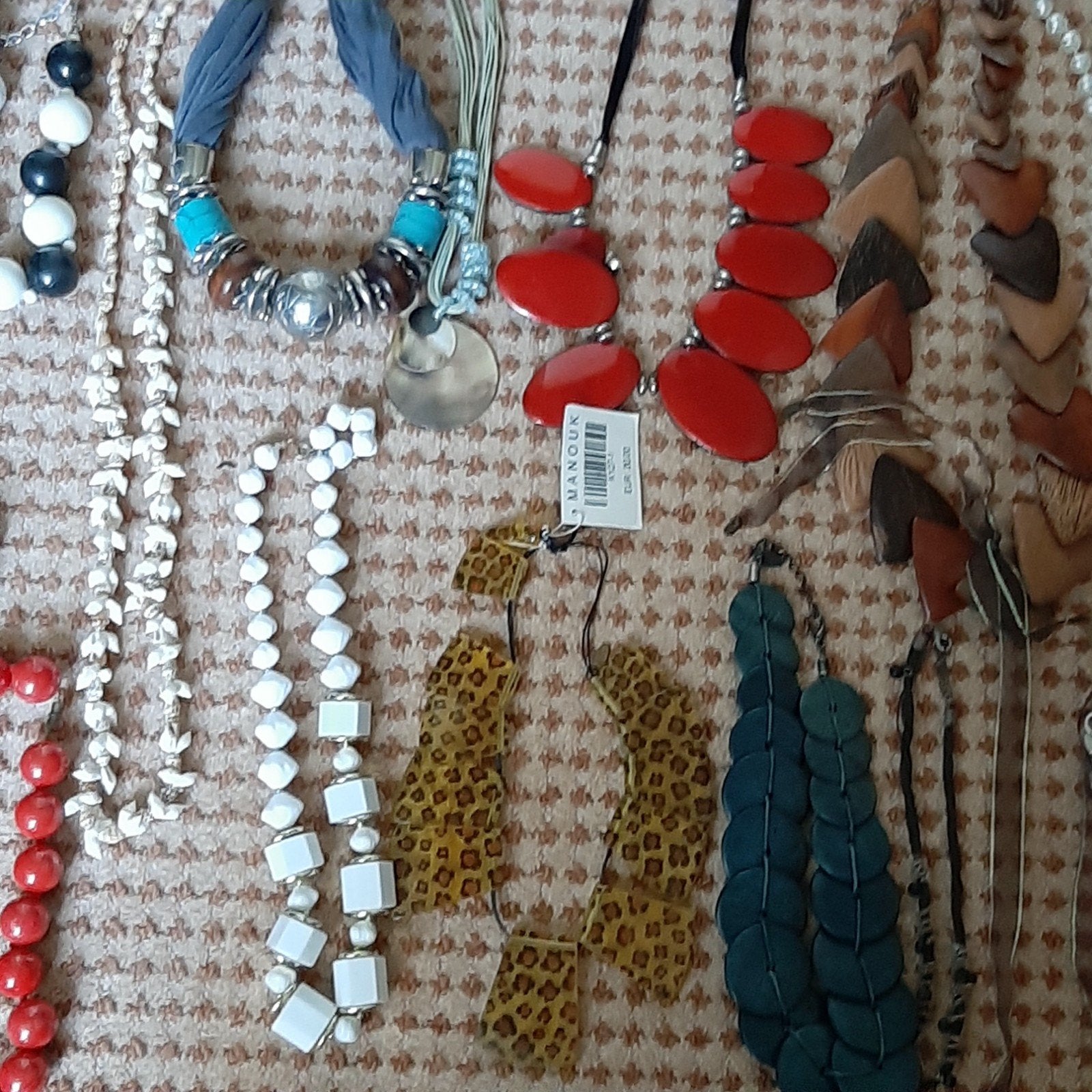 vintage en design kettingen 80 stuks, Ophalen of Verzenden, Zo goed als nieuw, Overige materialen