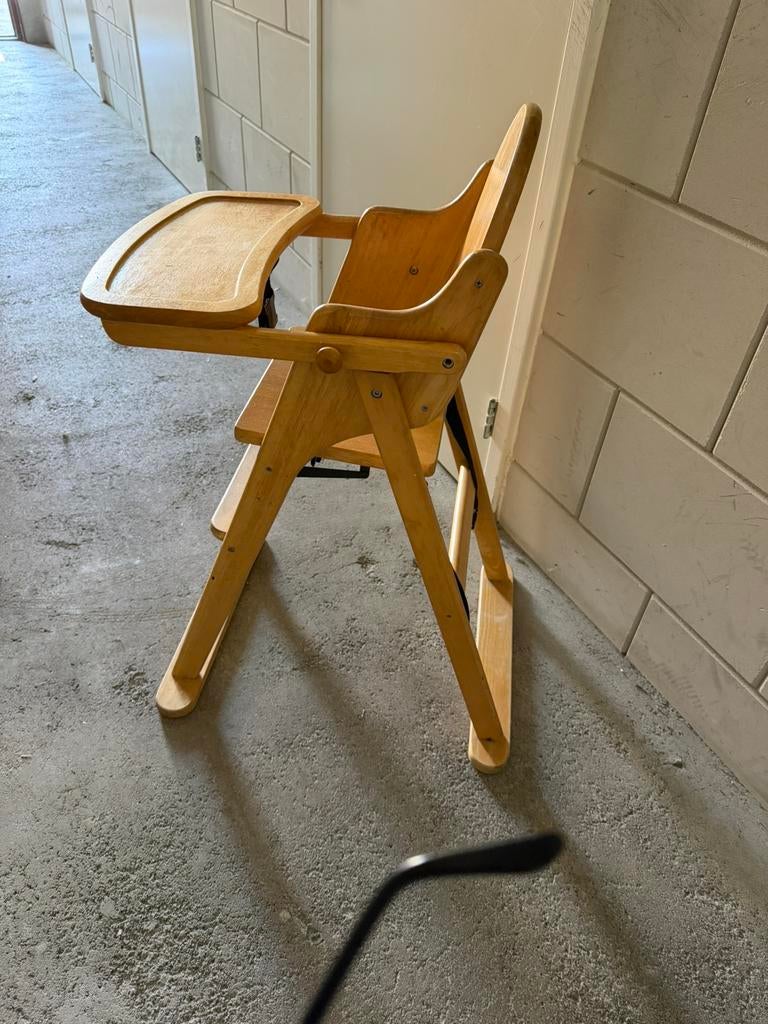Houten kinderstoel, Kinderen en Baby's, Kinderstoelen, Ophalen of Verzenden, Gebruikt, Overige typen, Gordel(s)