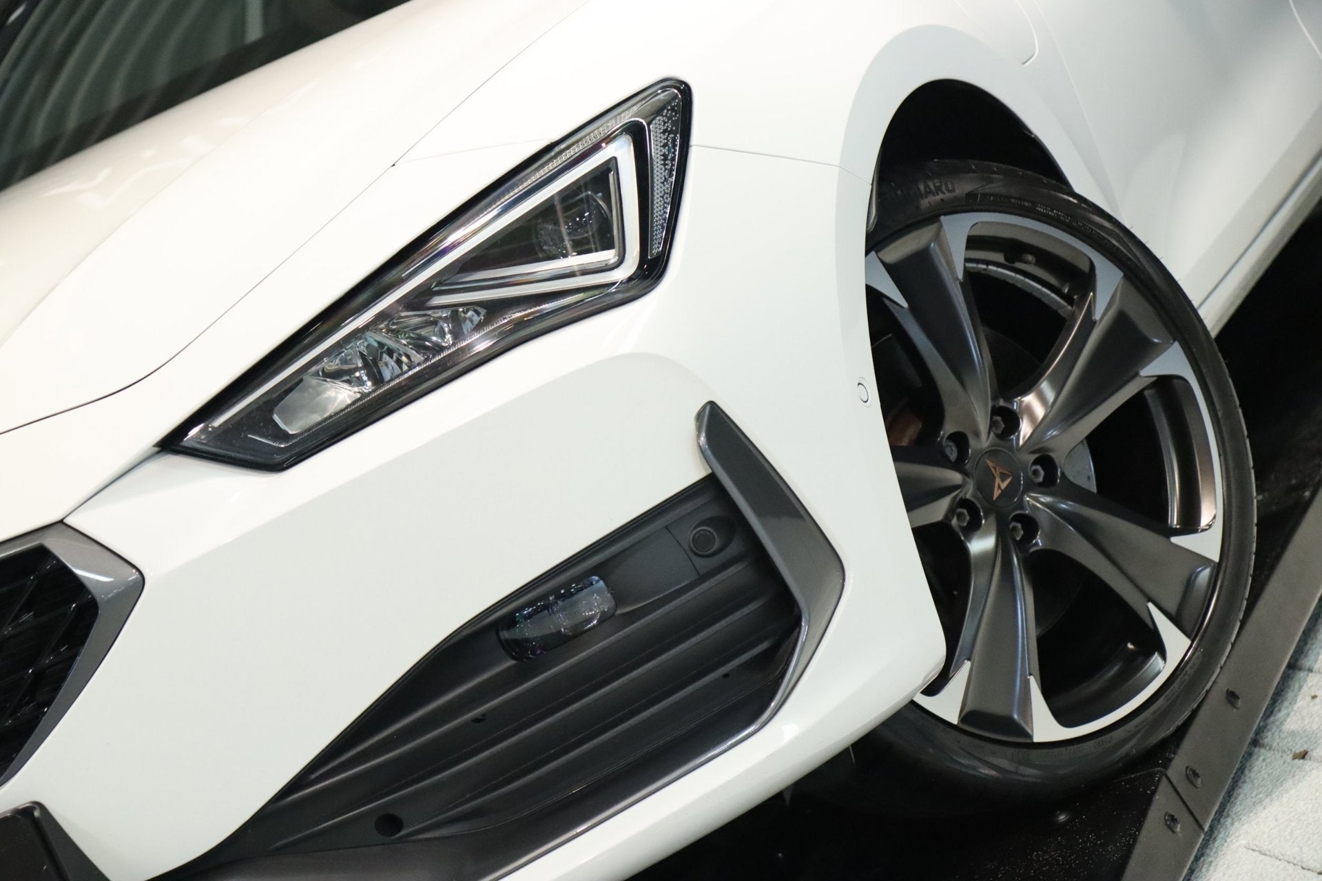 CUPRA Leon 1.4 e-Hybrid / PANO / ACC / CAMERA / KEYLESS / ST, Auto's, 77 km/l, Gebruikt, Zwart, 4 cilinders