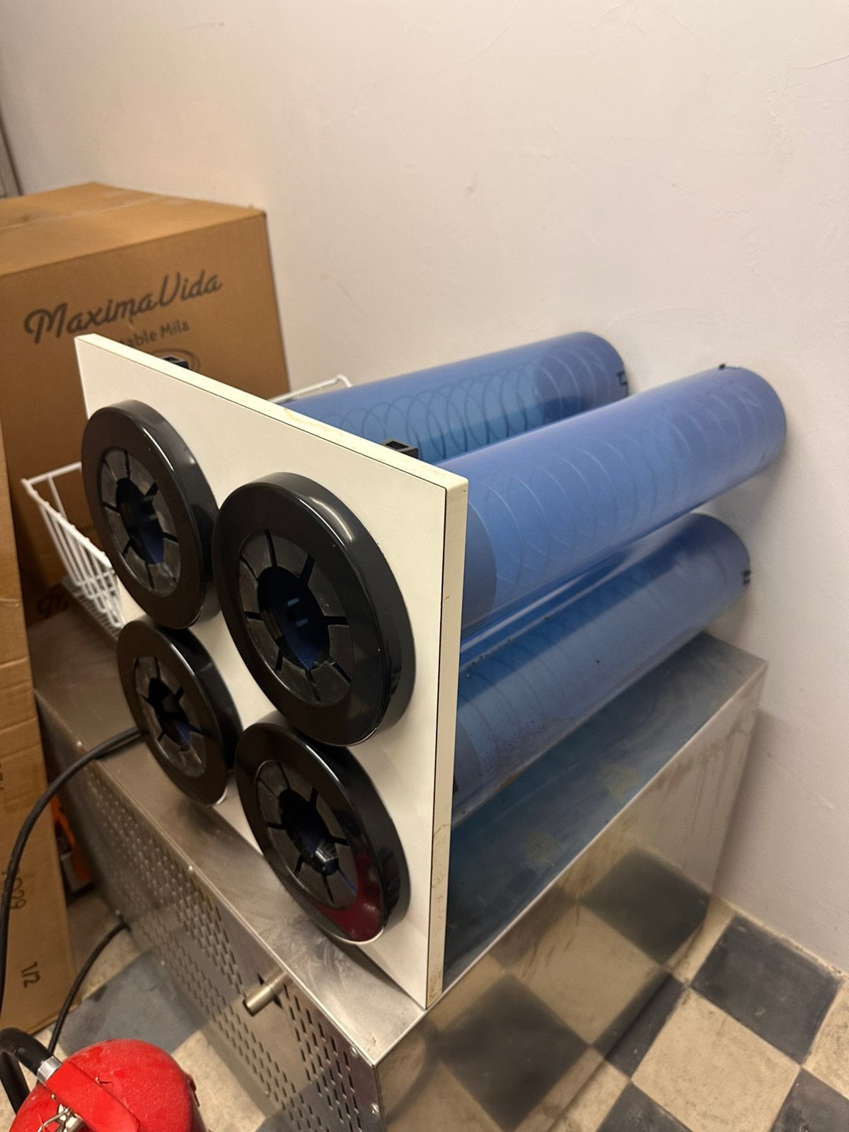 Inbouw bekerdispenser voor counter/meubel – koffiecorner, Ophalen
