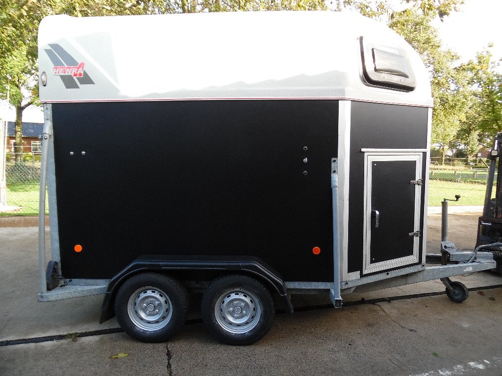 Nieuw opgebouwde henra 2 paards trailer met kunststof bodem, Ophalen, Zo goed als nieuw, Hout, 2-paards trailer