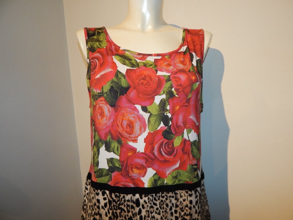 Marccain aparte jurk lijfje in rozen print gebreide rok N6, Kleding | Dames, Maat 42/44 (L), Gedragen, Marccain, Onder de knie