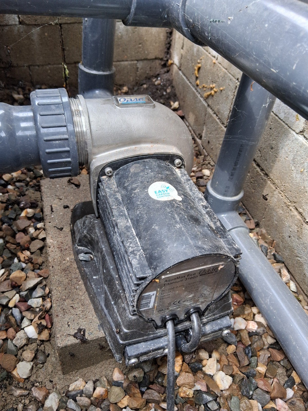 vijverpomp  oase aquamax eco titanium 31000, Tuin en Terras, Vijver-toebehoren, Ophalen, Gebruikt, Vijverpomp