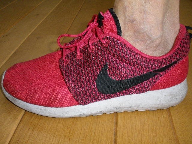 NIKE Roshe Roche sneakers rood zwart maat 44, Overige kleuren, Nike, Ophalen of Verzenden, Sneakers of Gympen