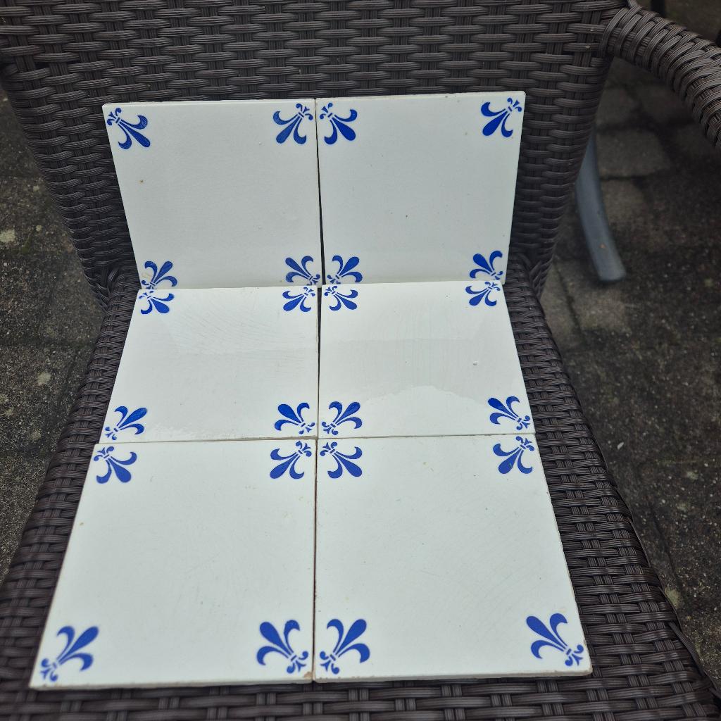 121 antieke wandtegels kobaltblauwe Franse lelie, Ophalen