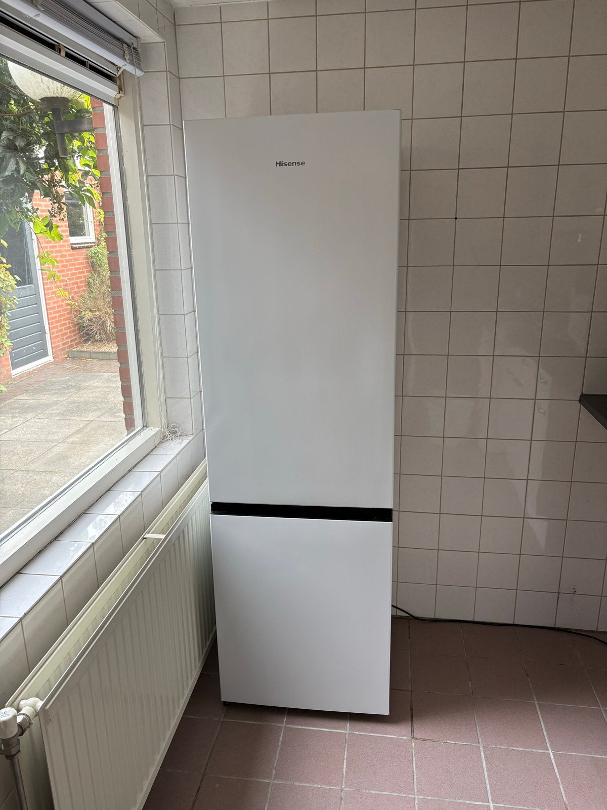 Hisense Koel-vriescombinatie - Zo goed als nieuw, 200 liter of meer, Met aparte vriezer, Zo goed als nieuw, 45 tot 60 cm