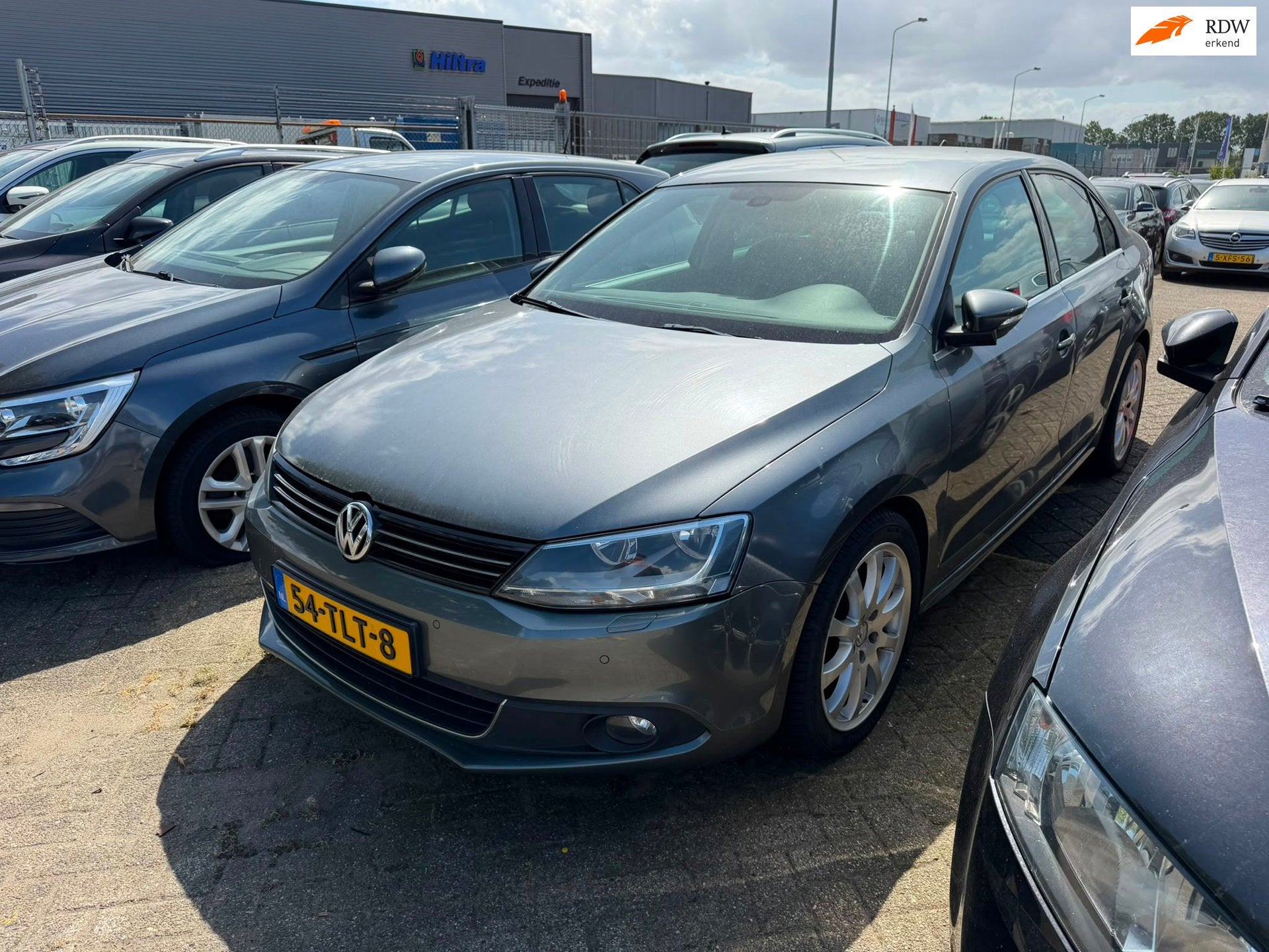 Volkswagen Jetta 1.6 TDI Highline BlueMotion, Auto's, Volkswagen, Euro 5, Gebruikt, 1295 kg, Overige carrosserieën