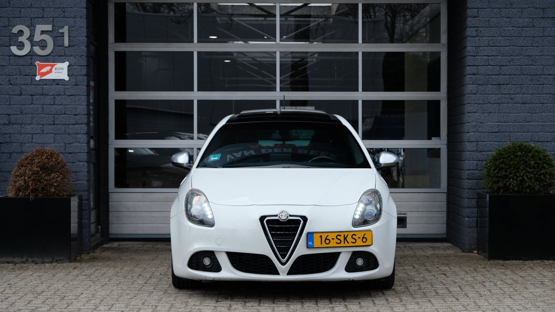 Alfa Romeo Giulietta 1.7 TBi Quadrifoglio Verde |Bose|Leder|, Auto's, Alfa Romeo, Euro 5, Gebruikt, 4 cilinders, Wit