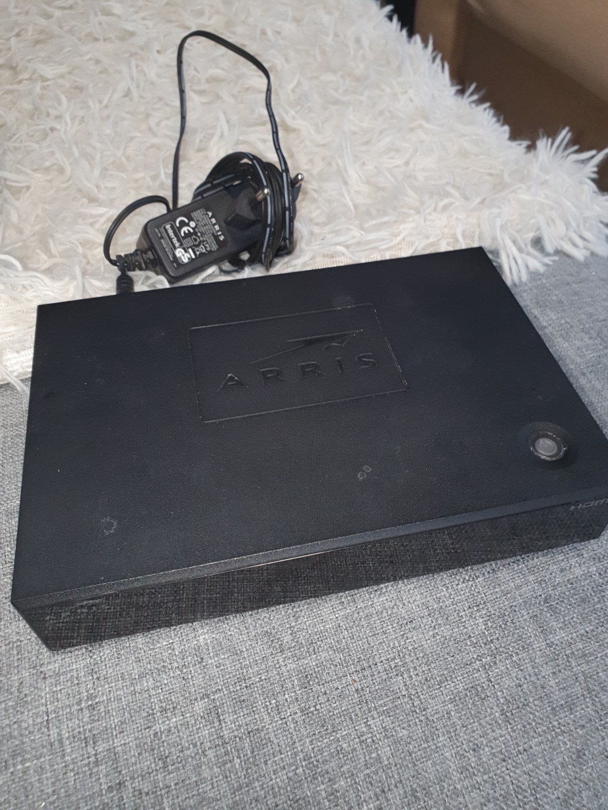 Arris VIP2952 V2 digitale ontvanger met adapter, Ophalen of Verzenden, Gebruikt, HDMI, Zonder harde schijf