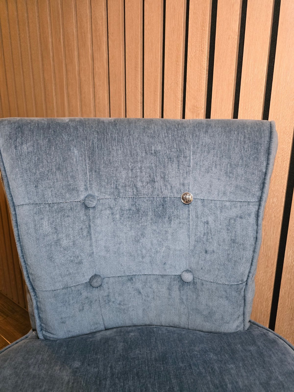 Foto 6 van Massief teakhouten eettafel 240 cm + 5 Rivièra Maison stoele