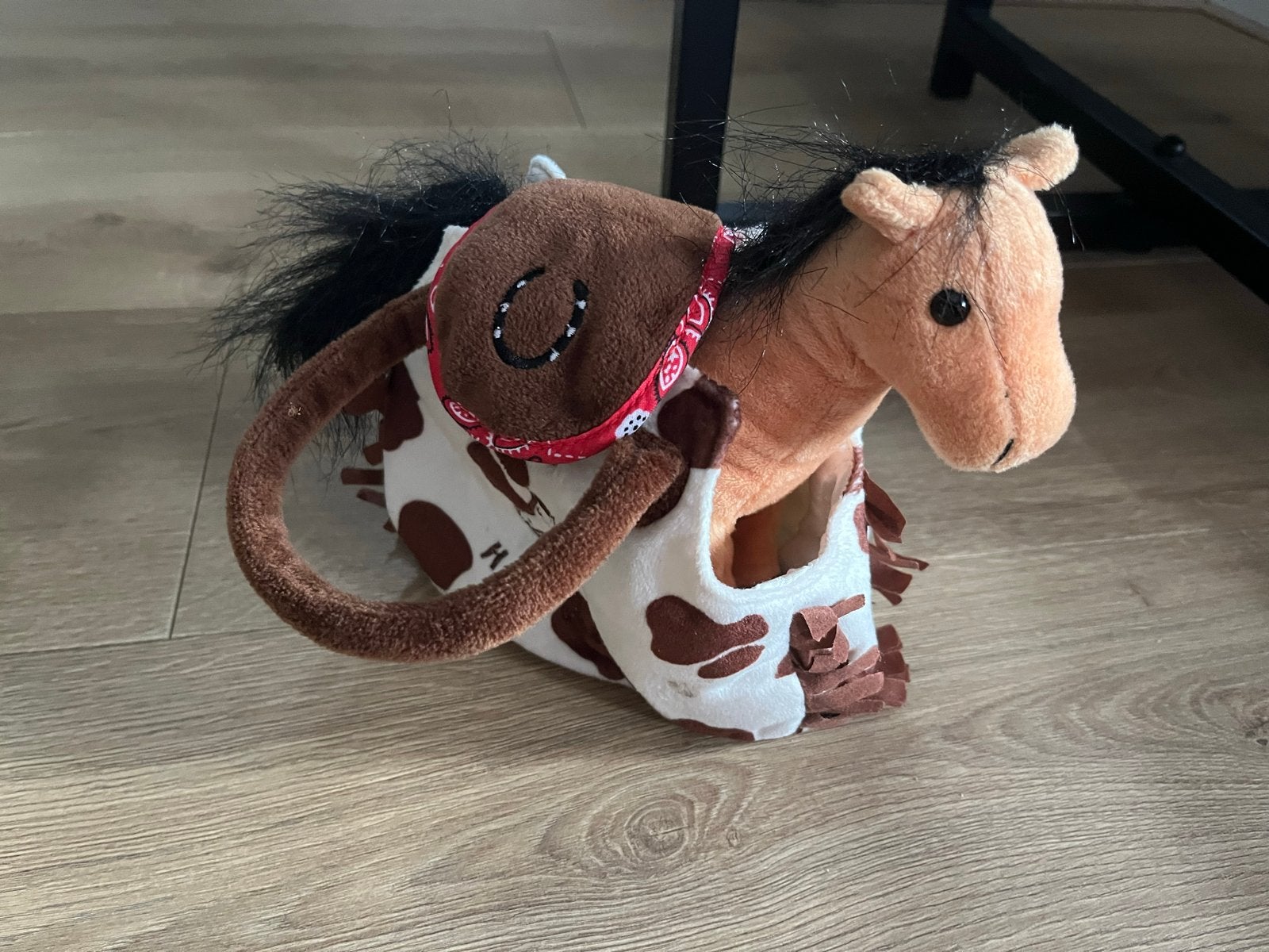 Leuke speelgoed paardentas - zo goed als nieuw, Paard, Ophalen of Verzenden, Zo goed als nieuw, Met kleding of accessoire