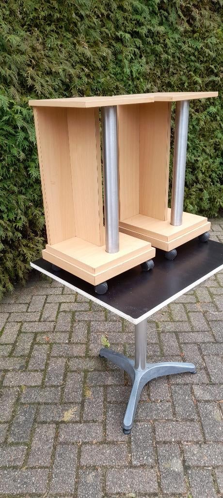 Twee luidspreker standaards, Audio, Tv en Foto, Luidsprekers, Overige typen, Zo goed als nieuw, Minder dan 60 watt, Ophalen