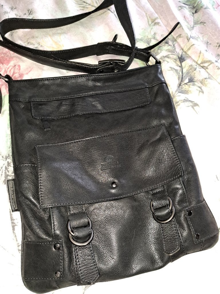 Fred de la Bretoniere schoudertas, Sieraden, Tassen en Uiterlijk, Ophalen, Gebruikt, Zwart, Schoudertasje