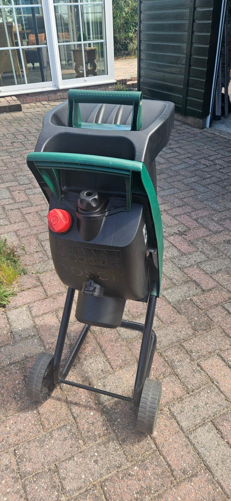 Takken hakselaar Bosch AXT Rapid 2200, Tuin en Terras, Hakselaars, Ophalen, Zo goed als nieuw