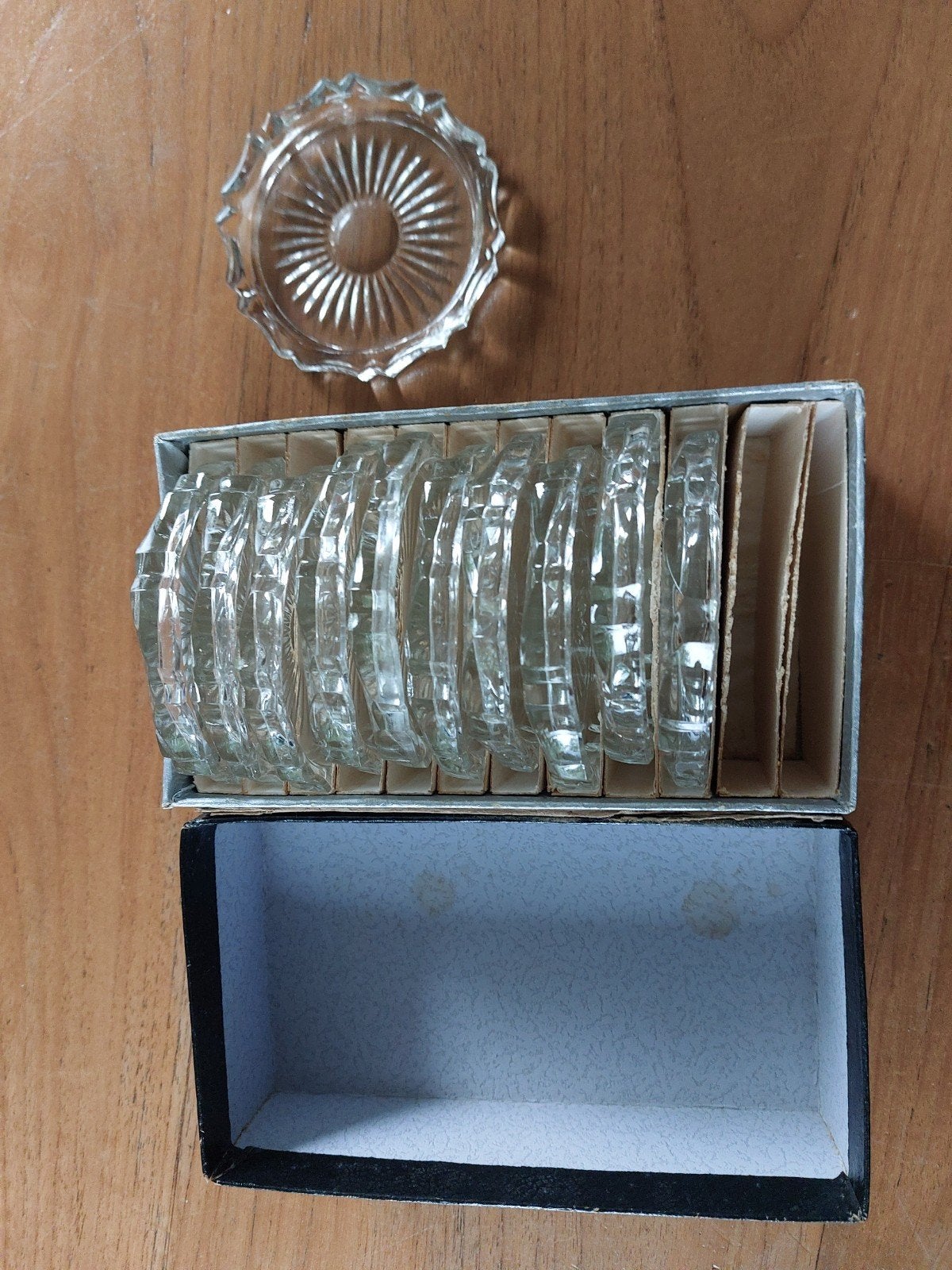 Vintage glazen onderzetters 11 stuks, Huis en Inrichting, Gebruikt, Glasonderzetter, Ophalen of Verzenden, Met opbergdoos