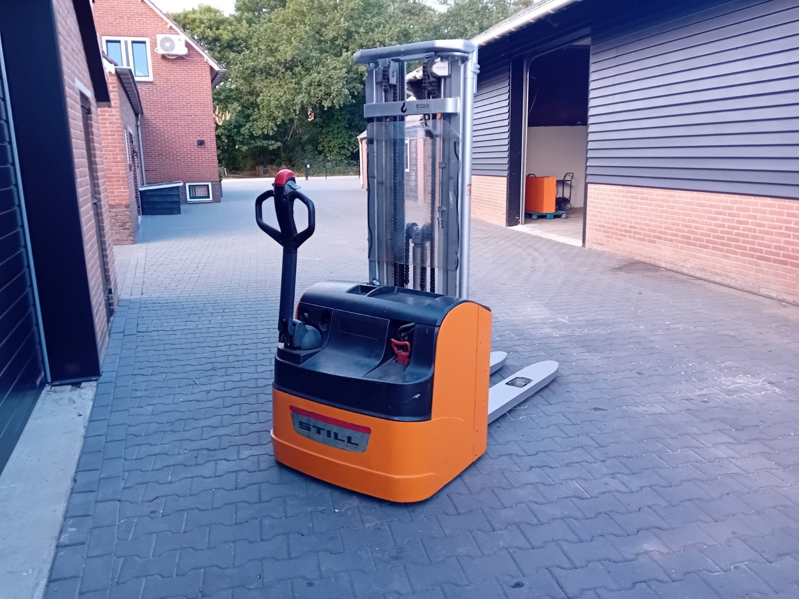 Still egv14 stapelaar elektrische triplex freeilift, Ophalen, Gebruikt