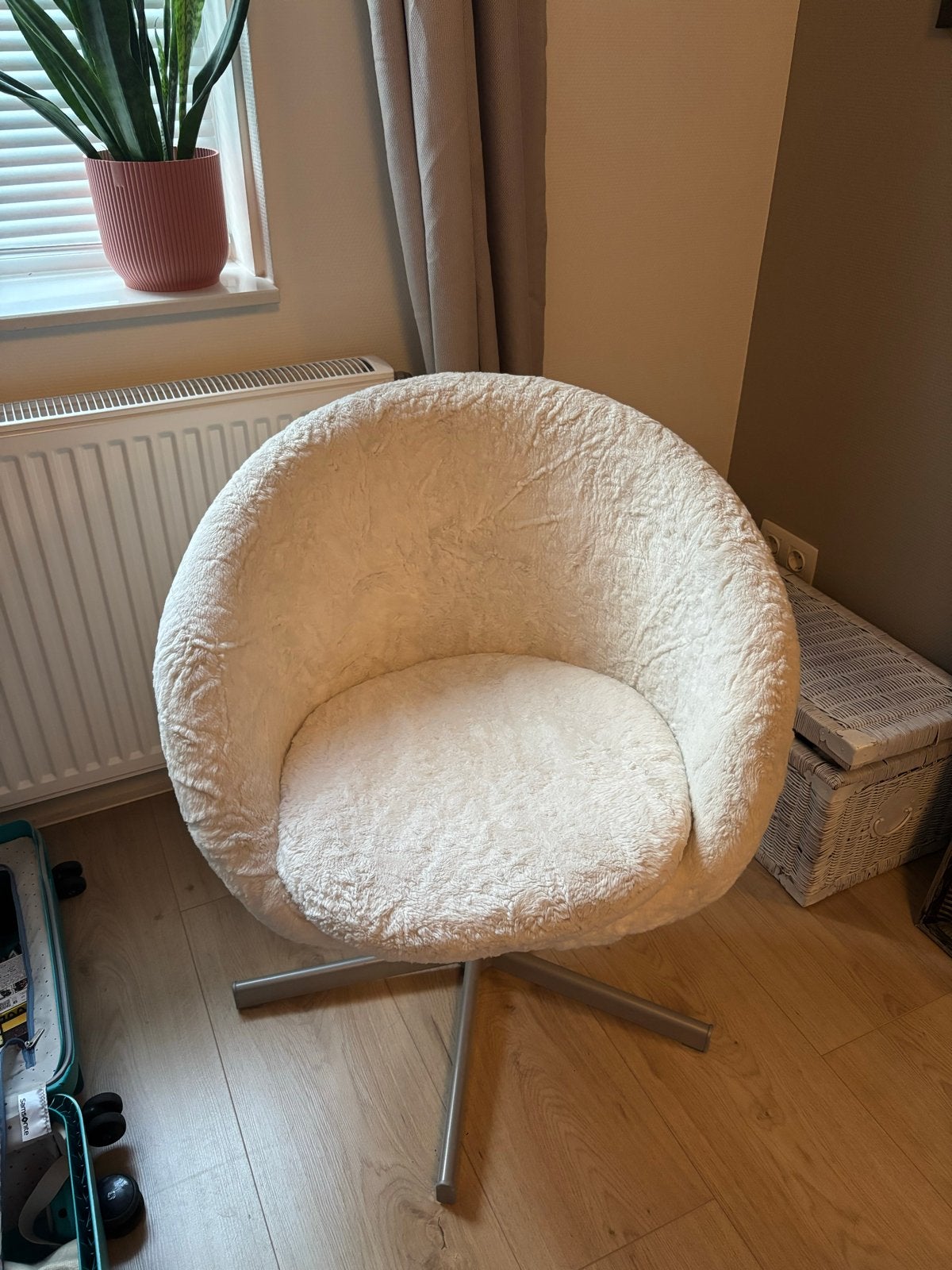 Comfortabele teddy fauteuil, Ophalen, Gebruikt, Wit, Eén
