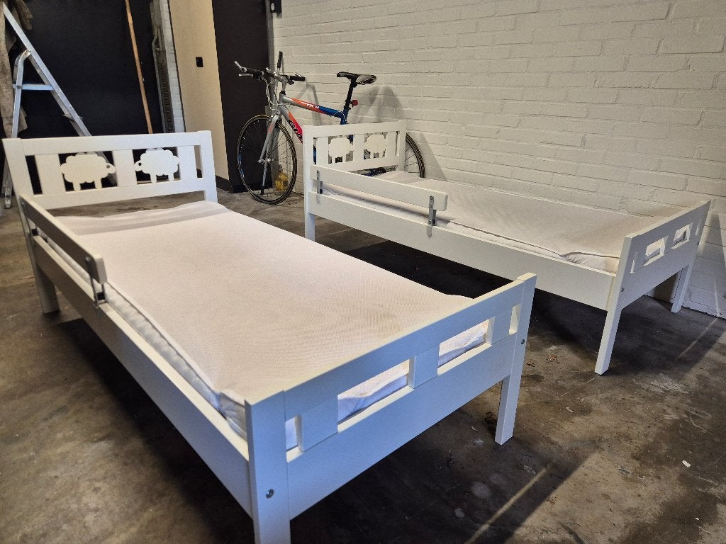 2x Ikea peuterbed, Kinderen en Baby's, Ophalen, Gebruikt, 70 tot 85 cm, 140 tot 160 cm