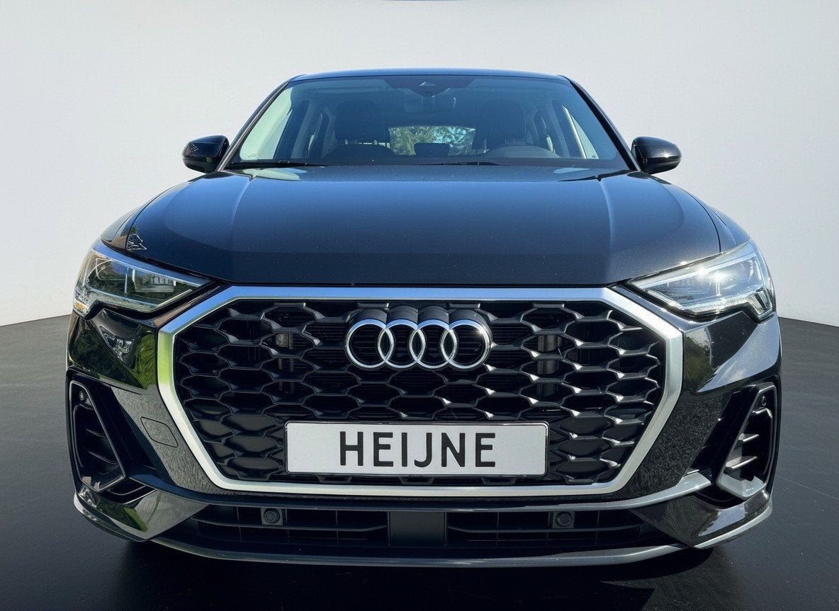 Audi Q3 Sportback 45 TFSI e 245PK BUSINESS EDITION PHEV LEDE, Auto's, Gebruikt, Zwart, Hybride Elektrisch/Benzine, SUV of Terreinwagen