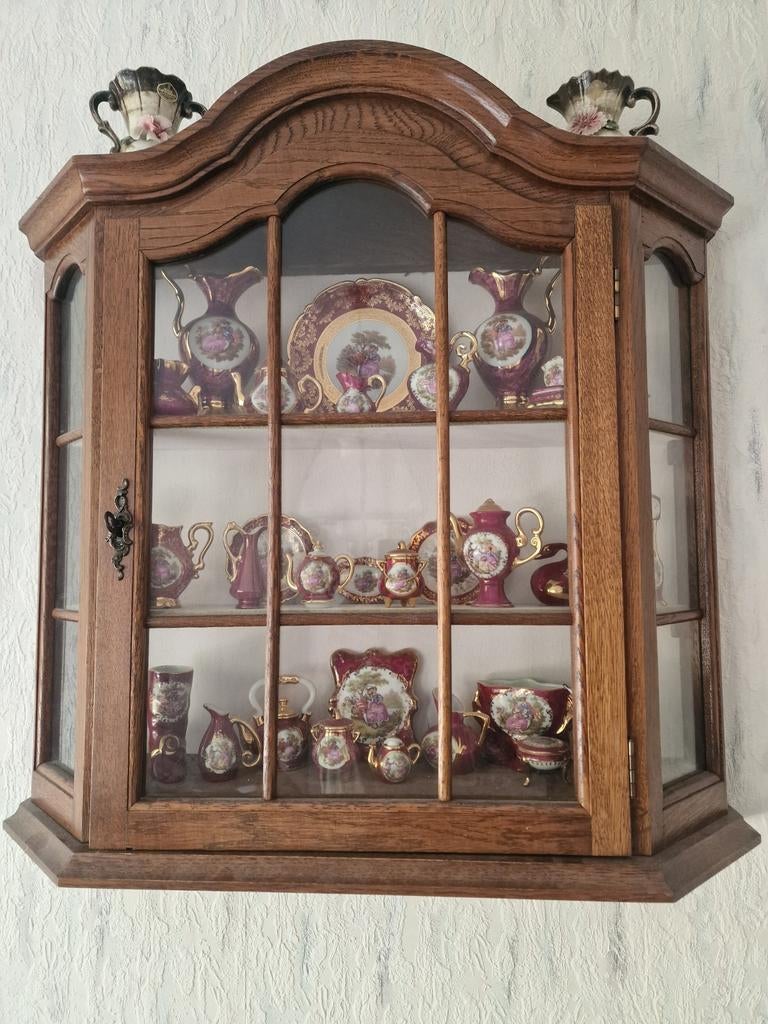 Antieke Limoges Porseleinen Miniatuur Theeset in Vitrinekast, Ophalen
