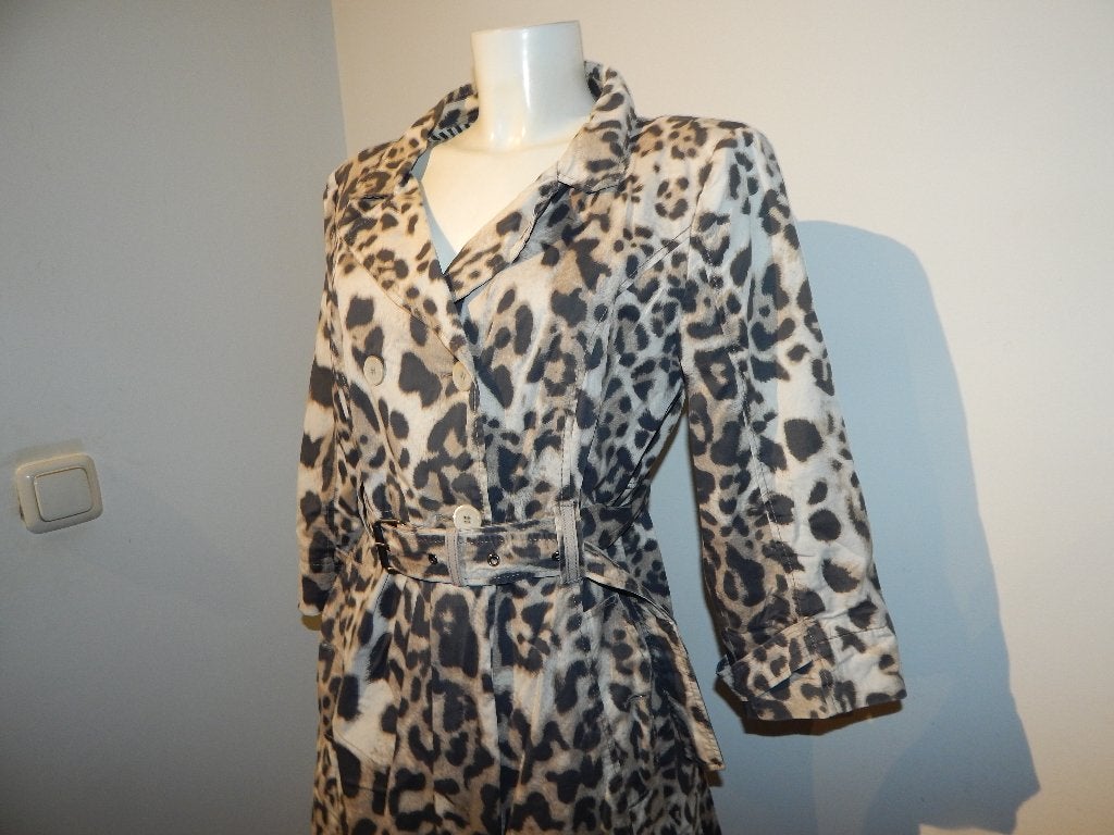 Marccain jaguar print trenchcoat smaakvolle look en model N4, Kleding | Dames, Maat 38/40 (M), Meerkleurig, Ophalen of Verzenden