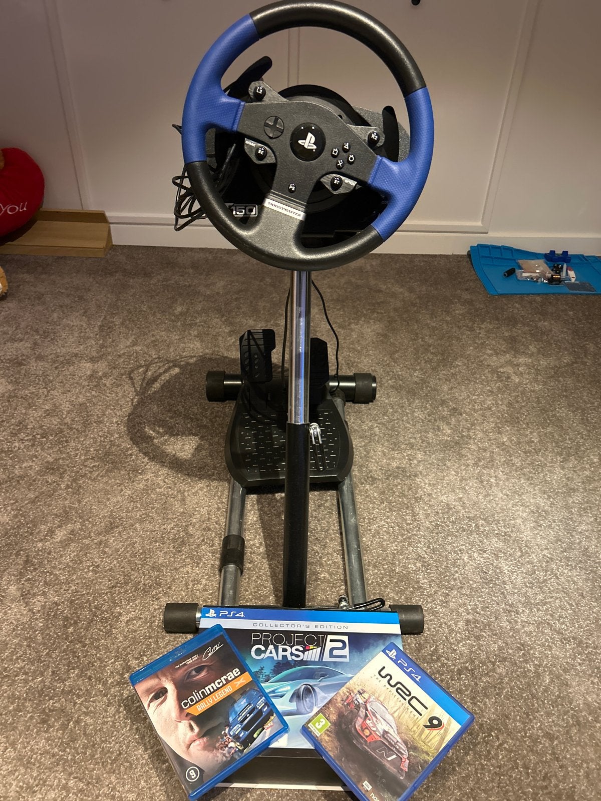 Thrustmaster racestuur met pedalen voor PS4 + 3 games, Ophalen of Verzenden, Zo goed als nieuw, Met games