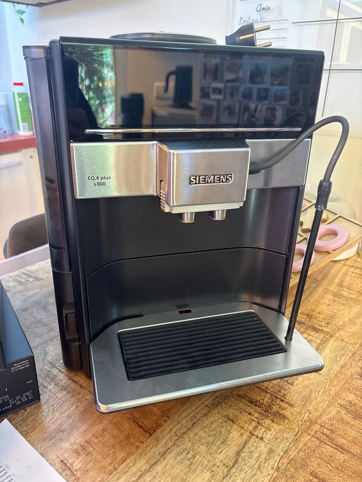 Siemens EQ.6 plus s800 (defect), Afneembaar waterreservoir, Gebruikt, Espresso apparaat, 10 kopjes of meer