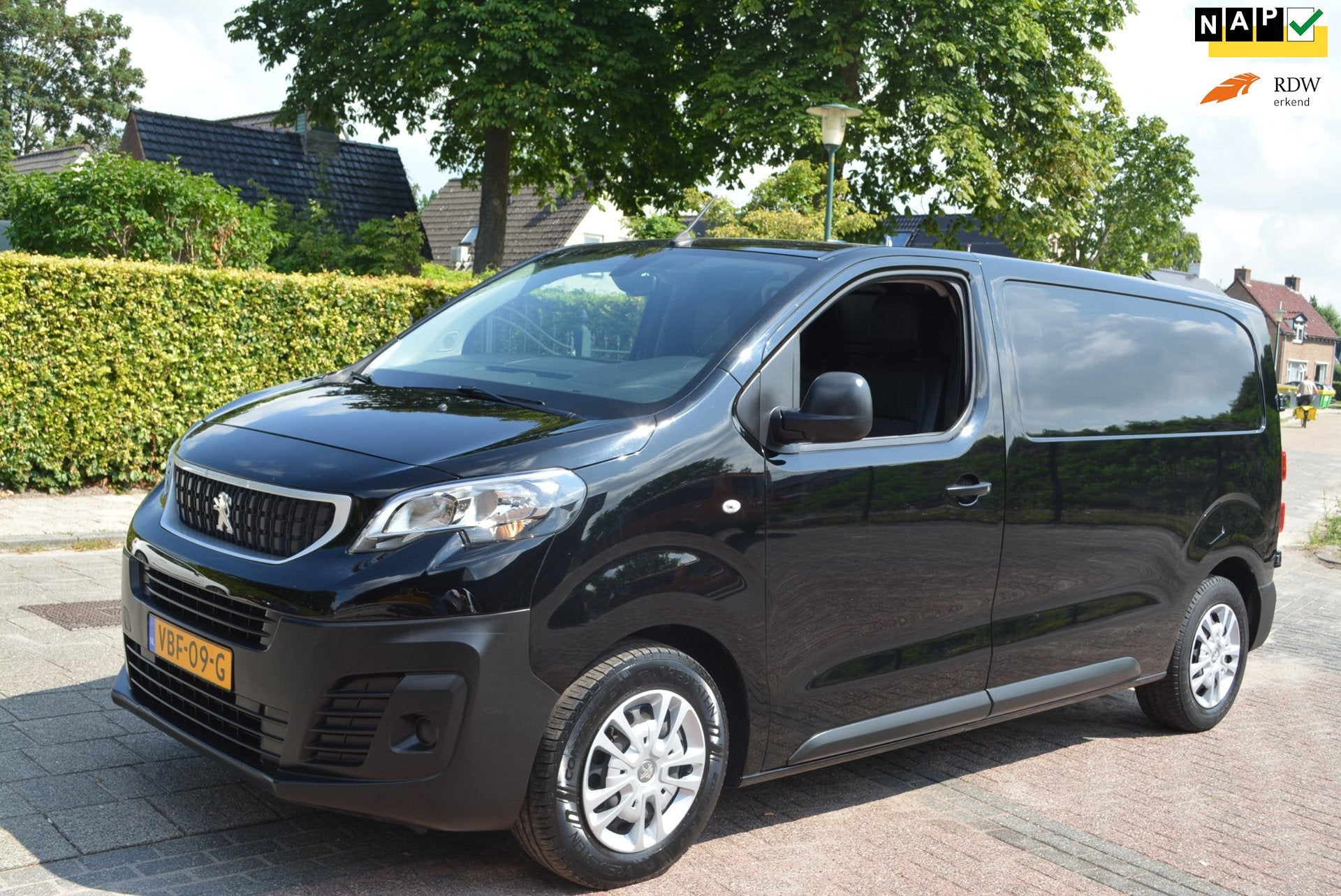 Peugeot Expert 1.6 BlueHDI 95 Standard Premium, Auto's, Bestelauto's, Voorwielaandrijving, Gebruikt, Euro 6, Leder en Stof