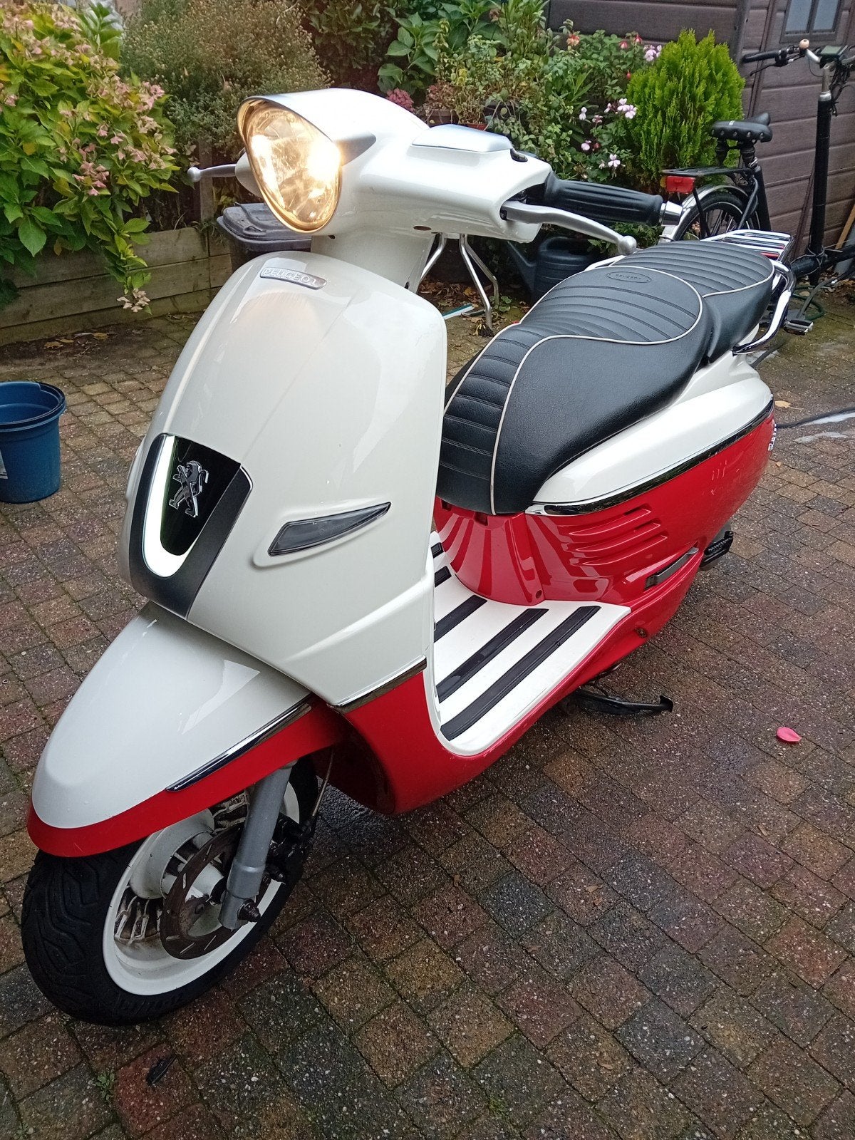 Peugeot Django 49.5cc Geel Kenteken - Goed Onderhouden, Ophalen, Gebruikt, Overige modellen, Maximaal 45 km/u